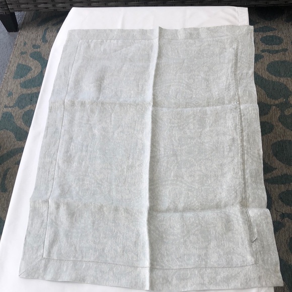 Ethan Allen mint green floral damask pattern king pillow case. - Picture 5 of 5